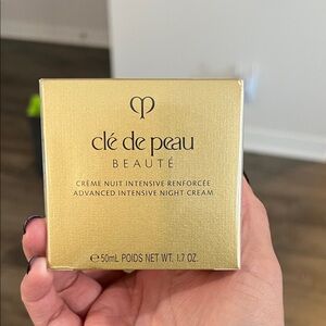 Clé de Peau Beauté Advanced Intensive Night Cream - Gold